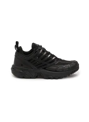 -----------MM6 MAISON MARGIELA  ---- ------------BLACK ----X Salomon ACS PRO Low Top Sneakers --