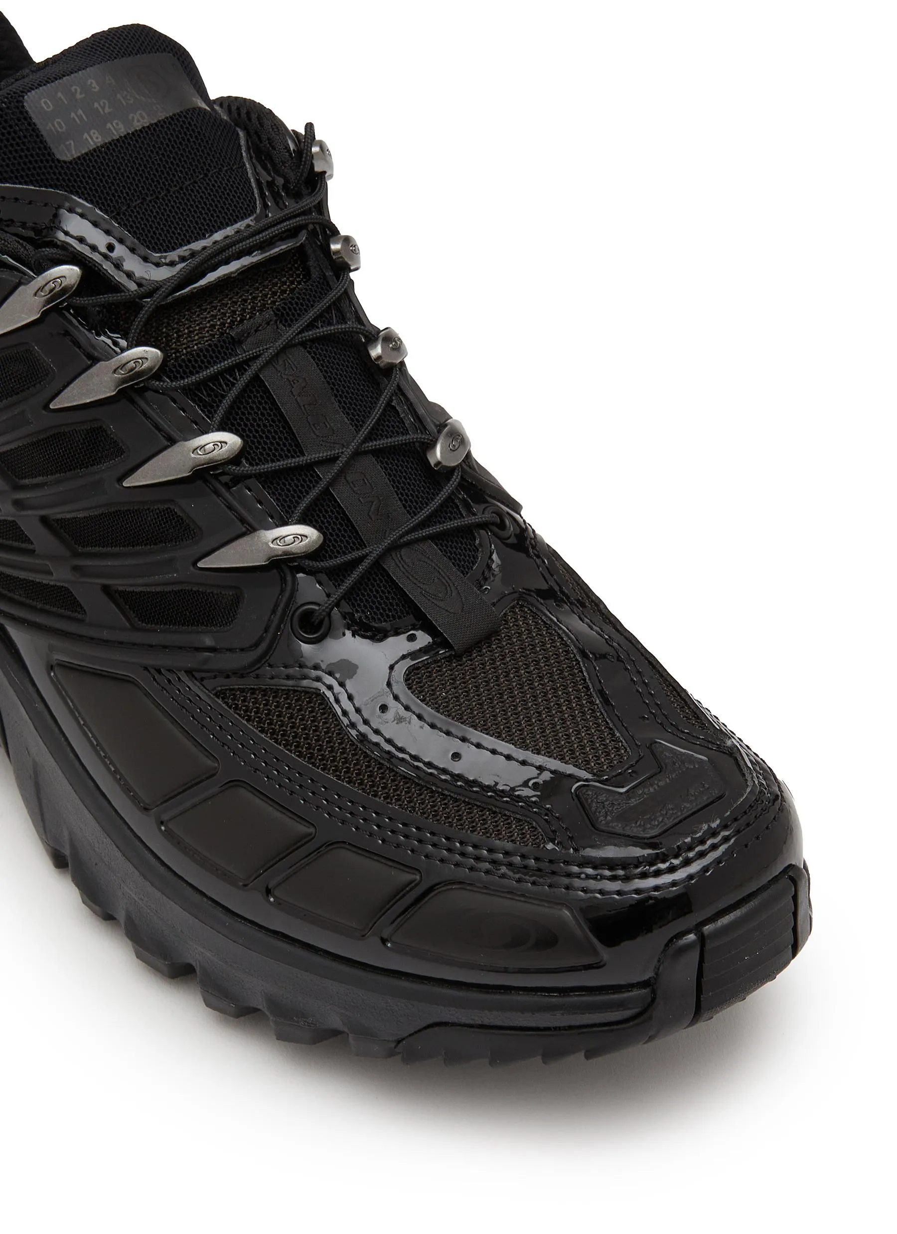 -----------MM6 MAISON MARGIELA  ---- ------------BLACK ----X Salomon ACS PRO Low Top Sneakers --