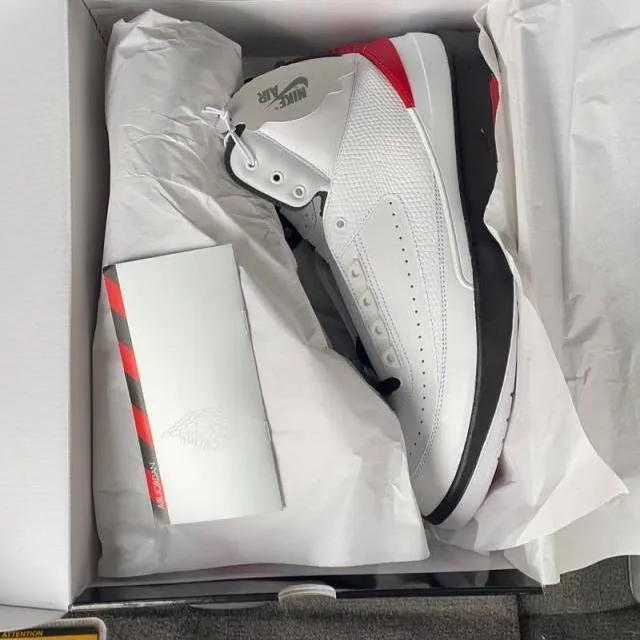 2022 nike air jordan 2 retro og chicago 11 white varsity red black