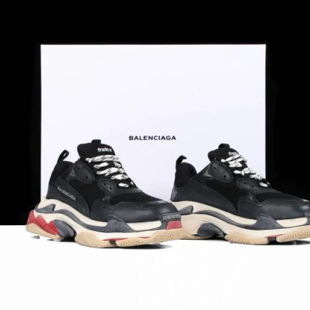 Balenciaga black red  triple s trainers mens  41 size 8