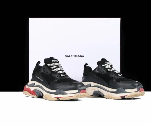 Balenciaga black red  triple s trainers mens  41 size 8