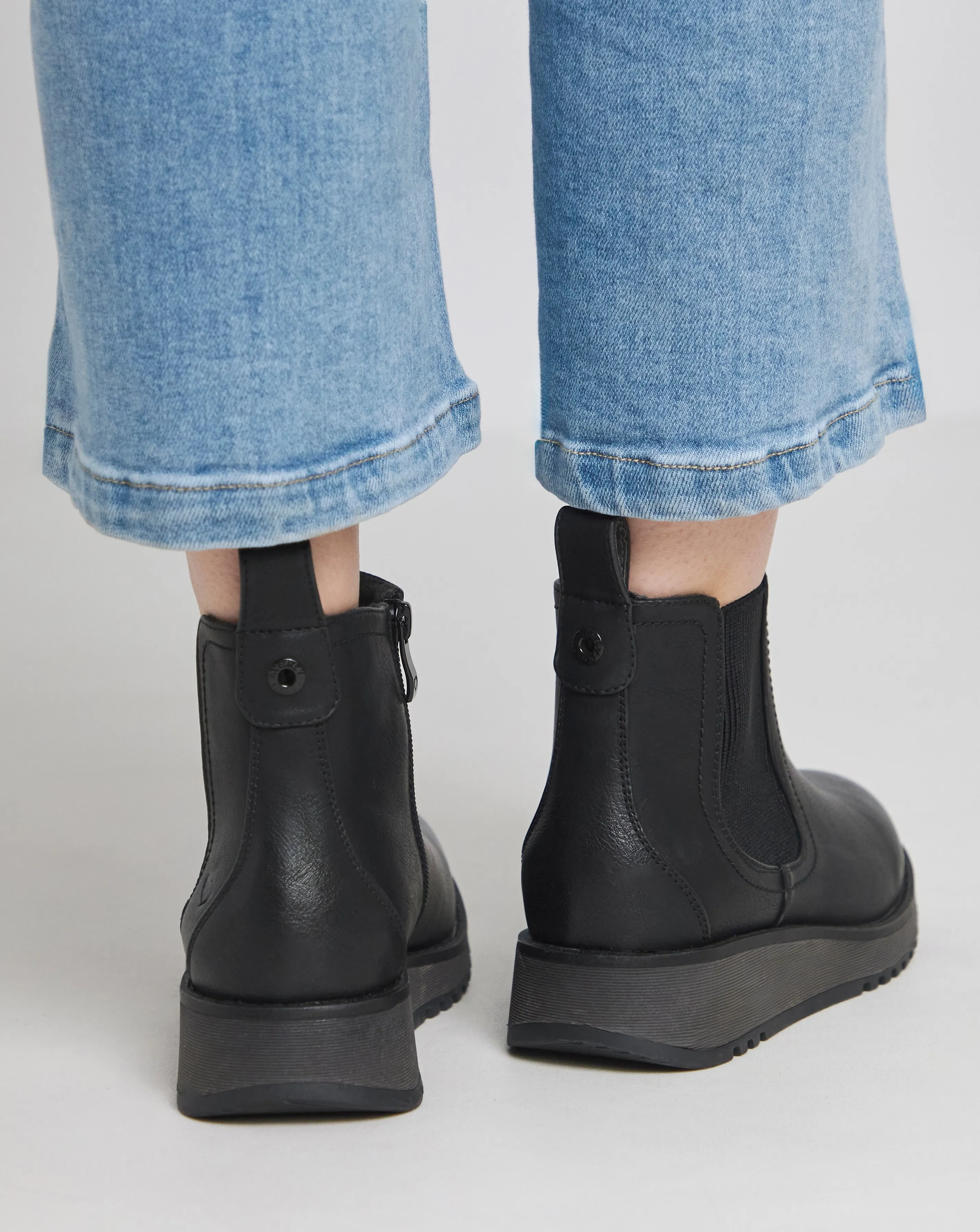 Heavenly Feet Rolo Chelsea Boot Wide Fit