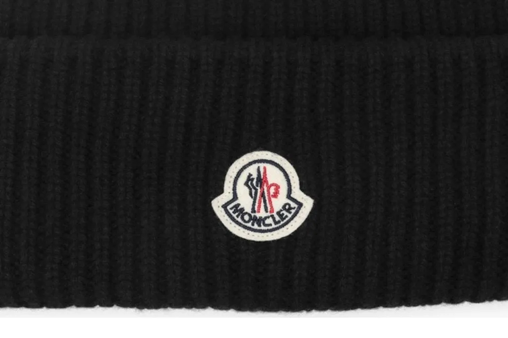 Moncler Logo Patch Ribbed Cashmere Blend Beanie Black