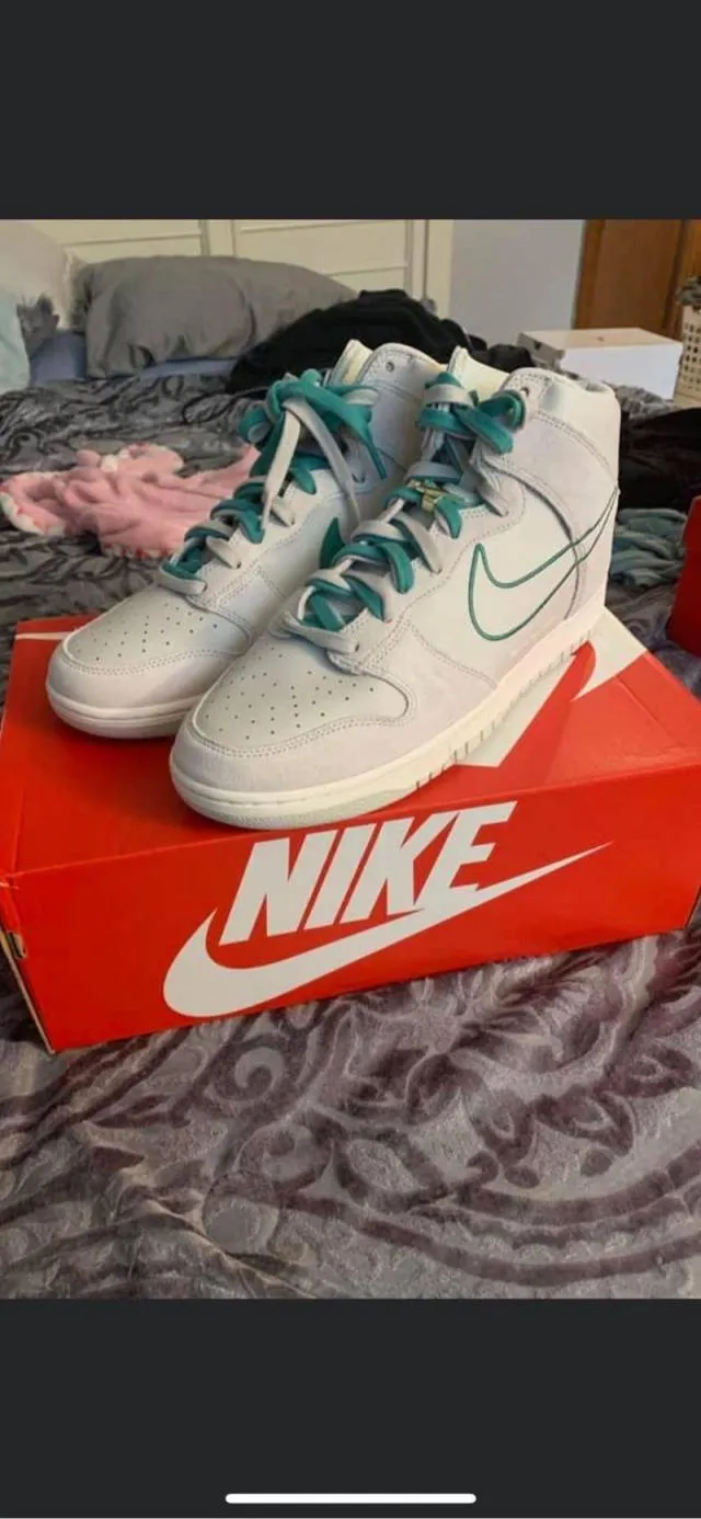 Nike dunk high first use sail green