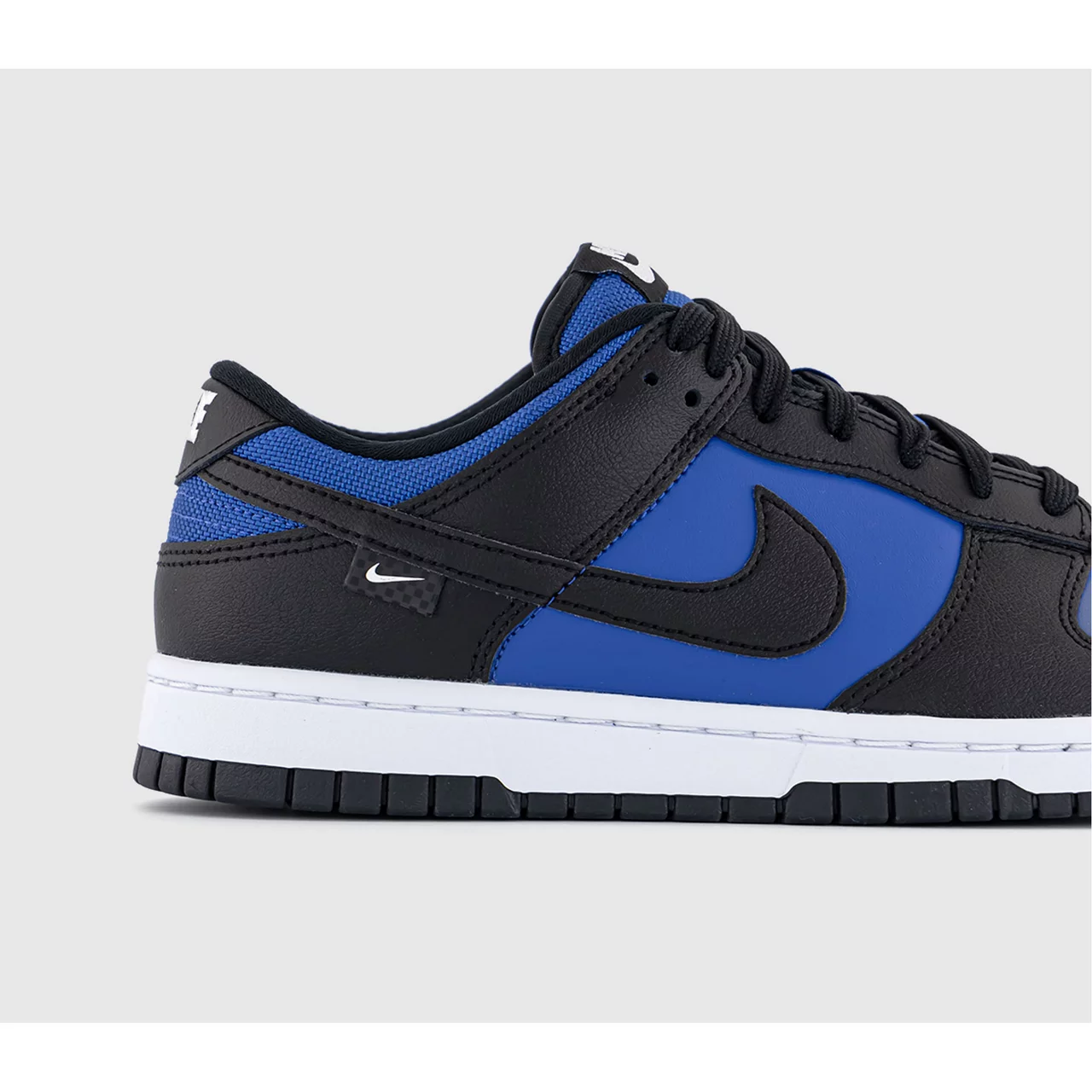 NIKE Dunk Low NN Trainers - Blue