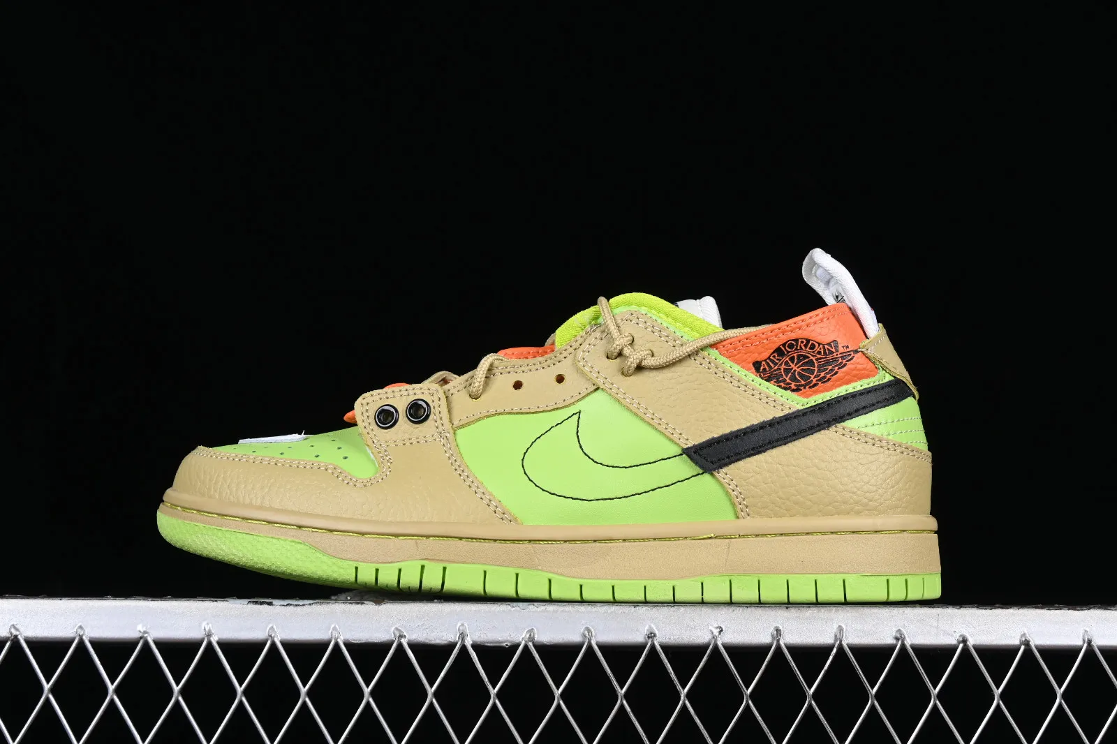 Nike SB Dunk Low Green Orange Black White BQ6817-069