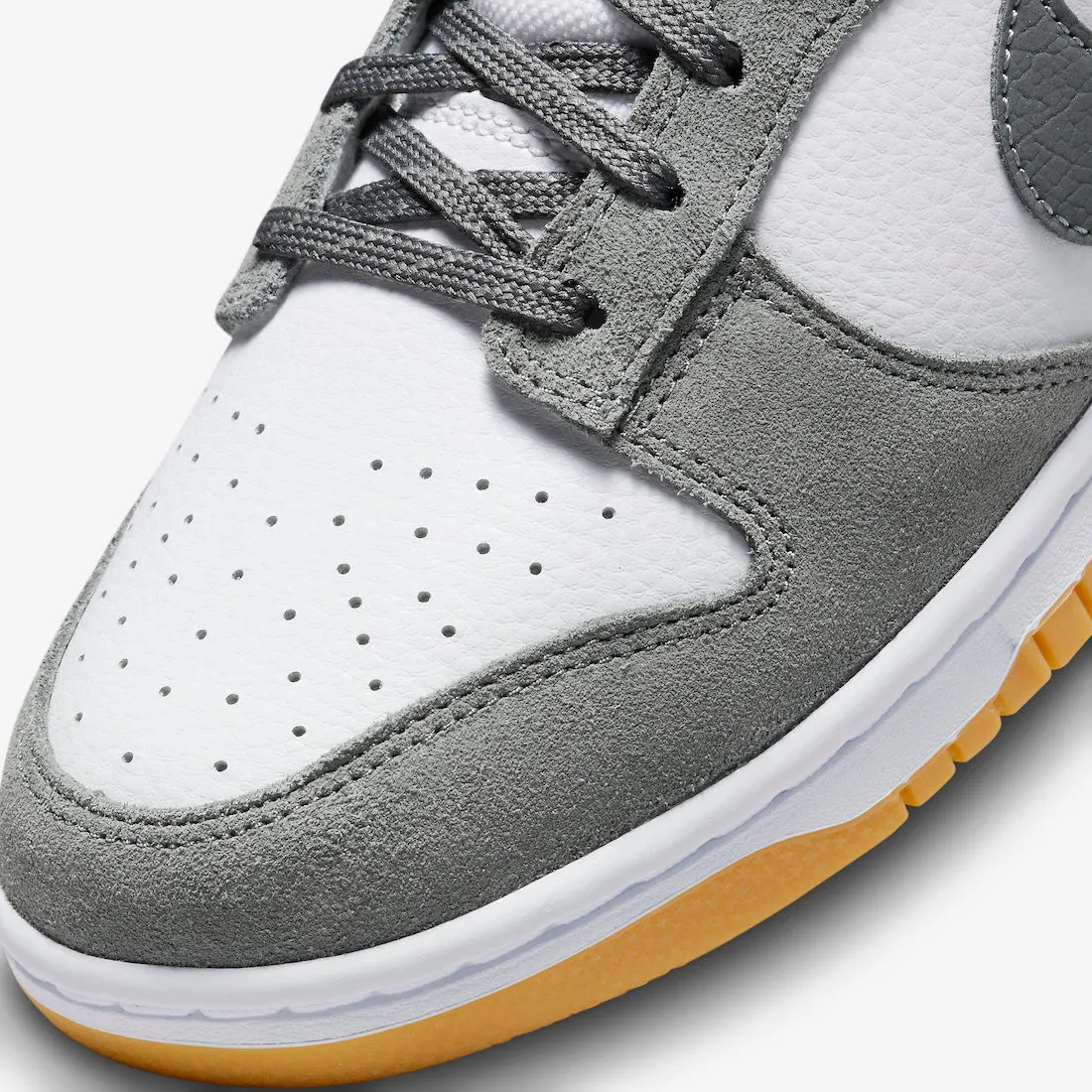 Nike SB Dunk Low White Smoke Grey Gum FV0389-100