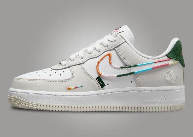 Nike wmns air force 1 low all petals united