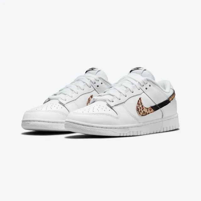 Nike women's dunk low se (primal white/ multi-color/ leopard anim