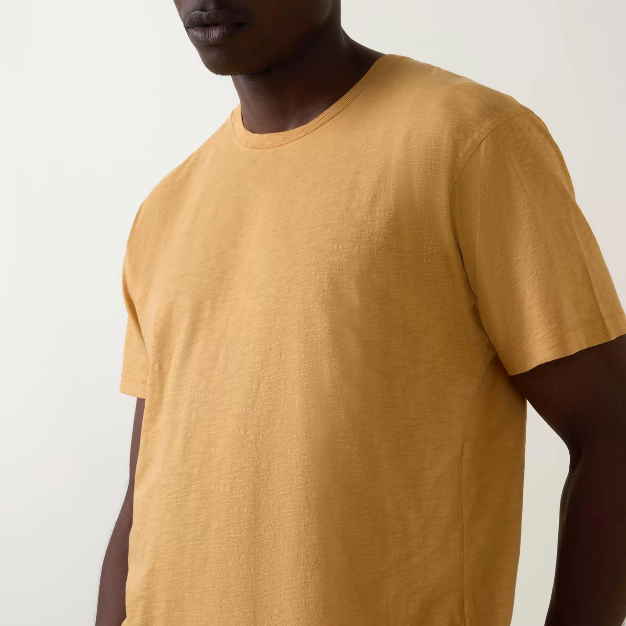 NUDIE JEANS The Sustainable Edit Roffe Slub T-Shirt - R14 Ochre