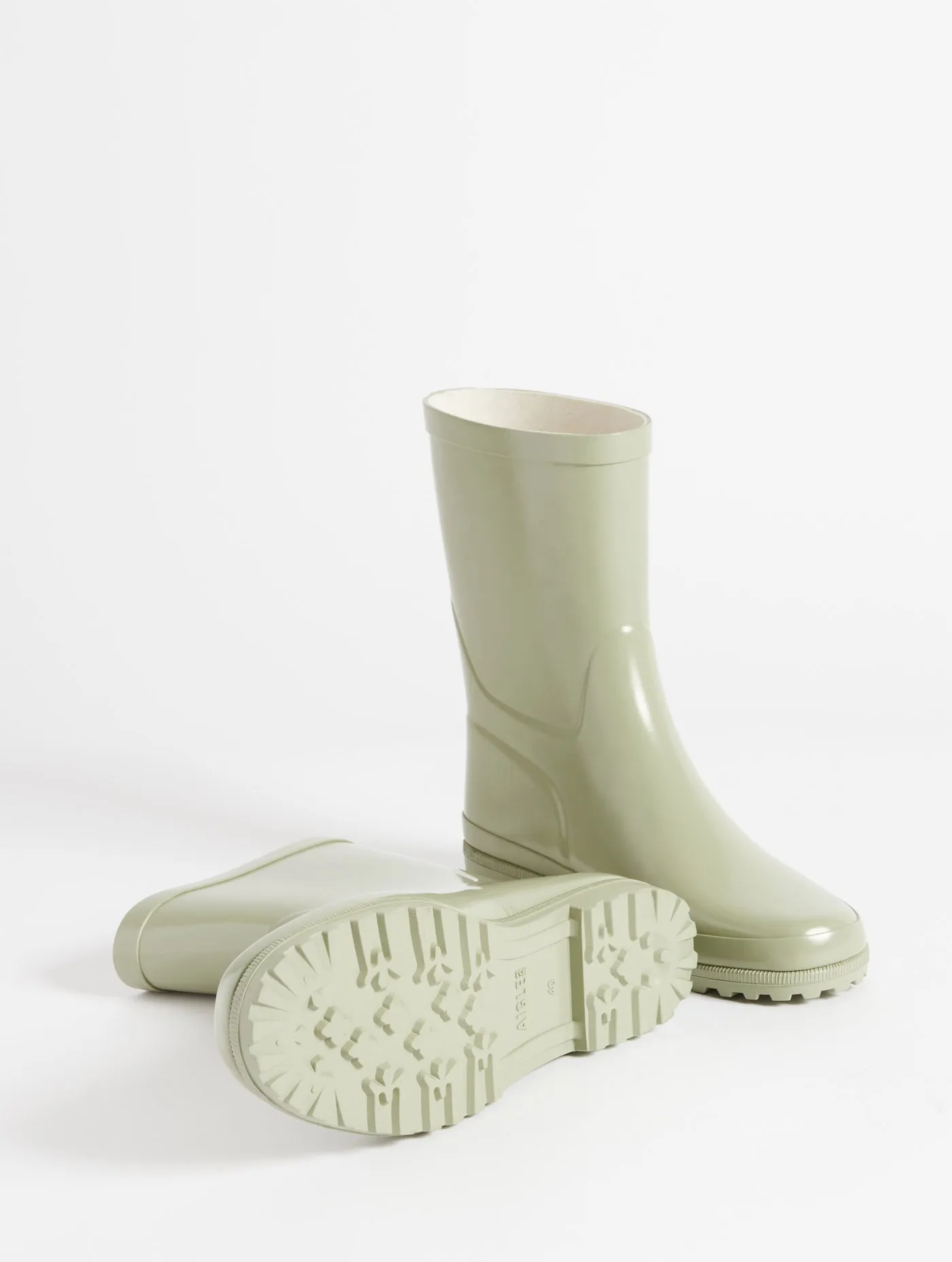 Patent ankle rain boot