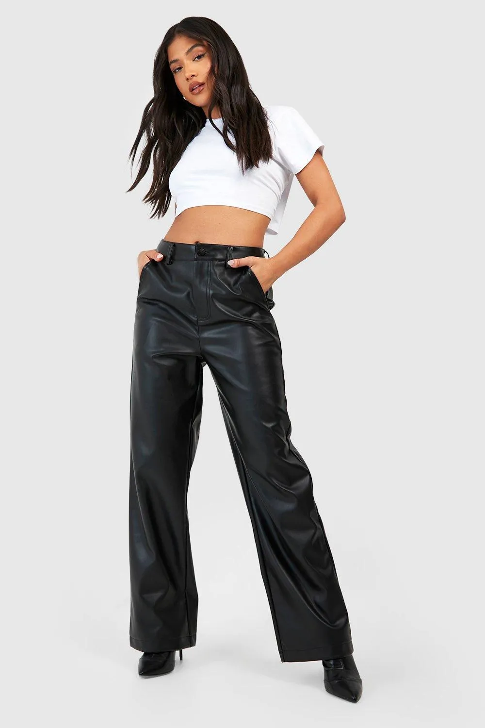 Petite Faux Leather Relaxed Fit Straight Leg Pants