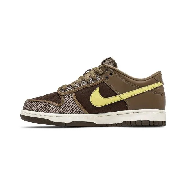 Undefeated x nike dunk low sp (canteen/ lemon frost/ dark brown/