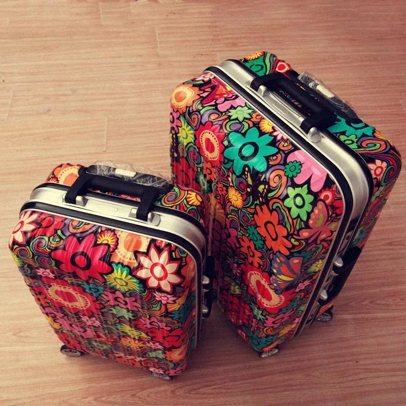 Unisex Fashion Graffiti Rolling Luggage Aluminum Frame Spinner Suitcase